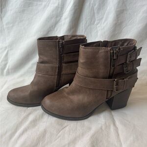 Madden Girl Wickker Brown Ankle Boots Booties with Buckle Detail Size 8M